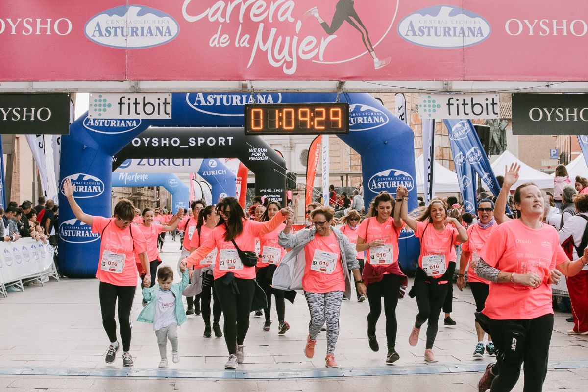 Llegada de la Carrera de la Mujer de Zaragoza (GALERÍA 15)