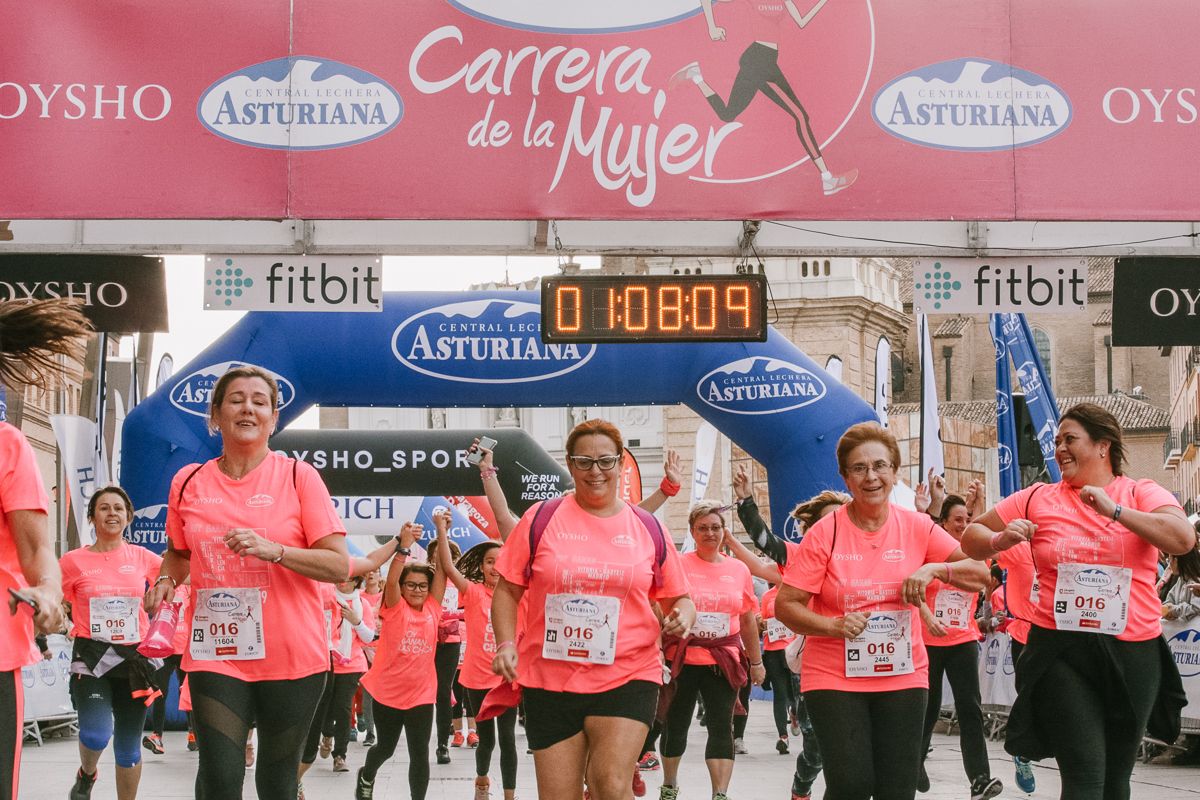 Llegada de la Carrera de la Mujer de Zaragoza (GALERÍA 15)