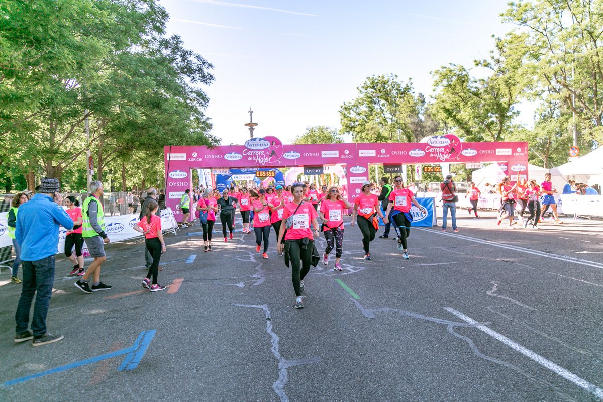 Carrera de la Mujer de Madrid - META, ARCO DERECHO (de 51:40 a 53:02)