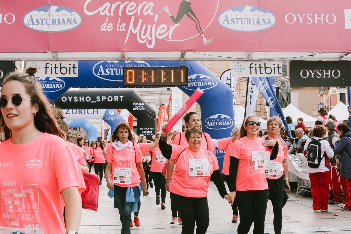 Llegada de la Carrera de la Mujer de Zaragoza (GALERÍA 16)