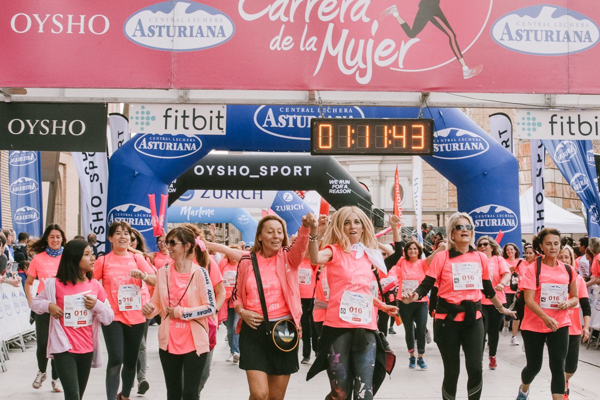 Llegada de la Carrera de la Mujer de Zaragoza (GALERÍA 16)