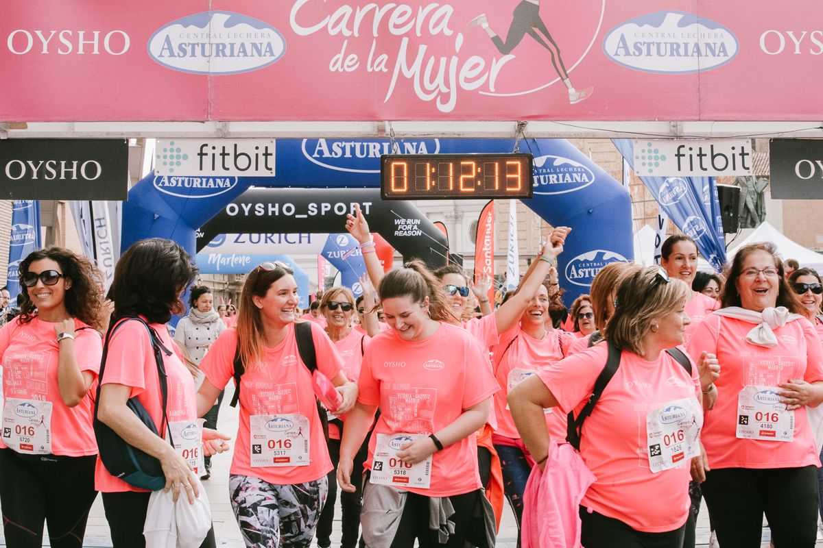 Llegada de la Carrera de la Mujer de Zaragoza (GALERÍA 16)