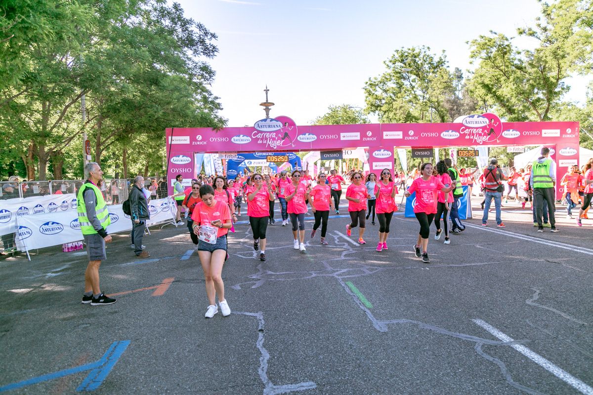 Carrera de la Mujer de Madrid - META, ARCO DERECHO (de 51:40 a 53:02)