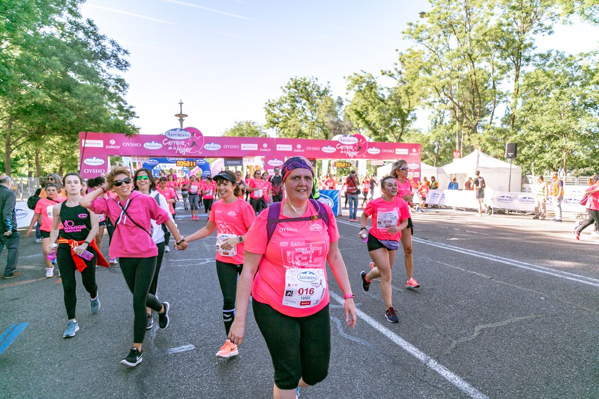 Carrera de la Mujer de Madrid - META, ARCO DERECHO (de 51:40 a 53:02)