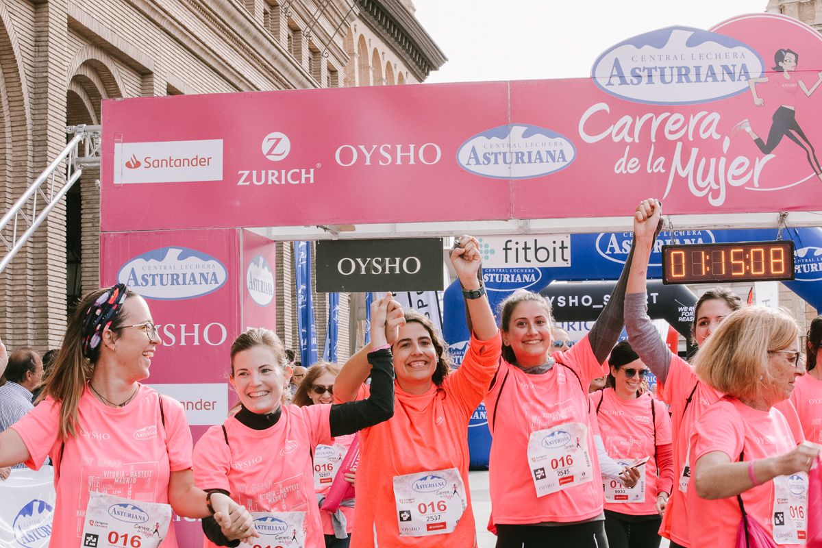 Llegada de la Carrera de la Mujer de Zaragoza (GALERÍA 17)