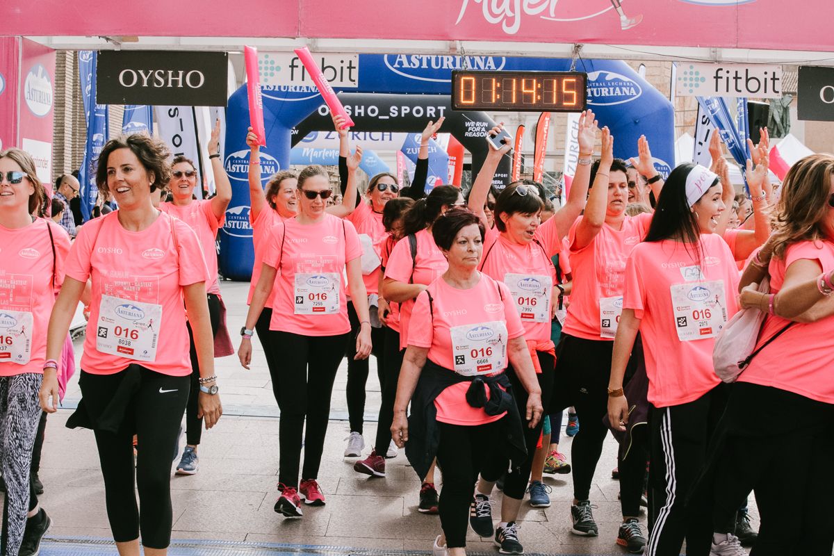 Llegada de la Carrera de la Mujer de Zaragoza (GALERÍA 17)