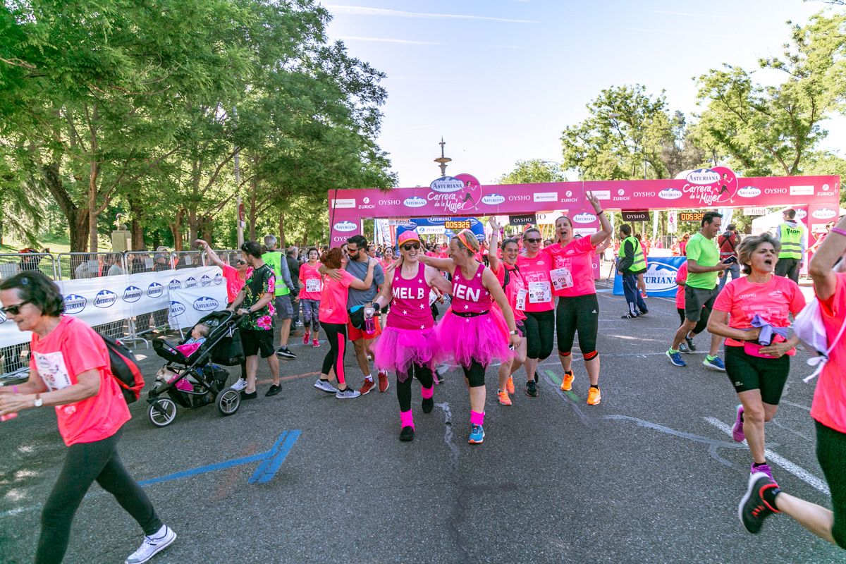 Carrera de la Mujer de Madrid - META, ARCO DERECHO (de 53:03 a 54:33)