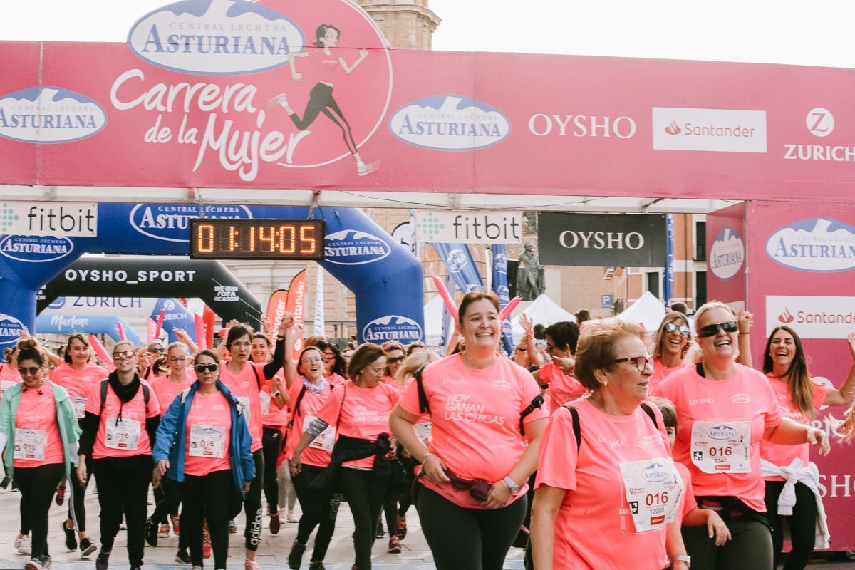 Llegada de la Carrera de la Mujer de Zaragoza (GALERÍA 17)