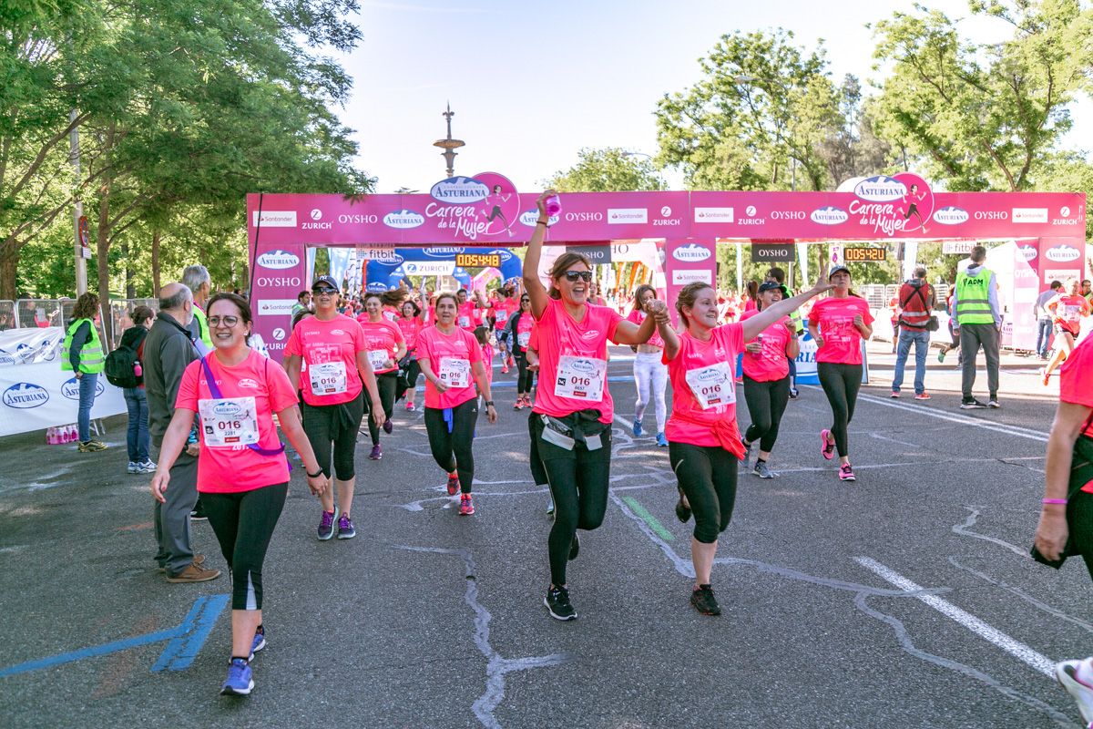 Carrera de la Mujer de Madrid - META, ARCO DERECHO (de 54:34 a 56:19)