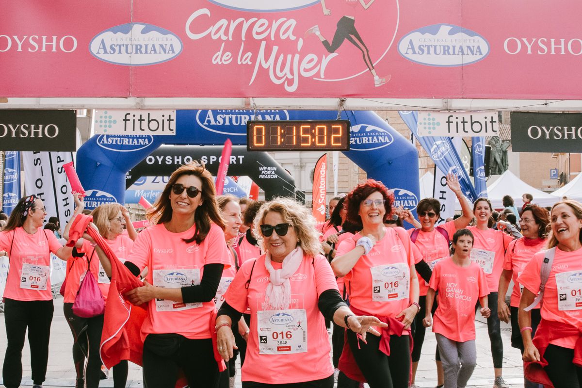 Llegada de la Carrera de la Mujer de Zaragoza (GALERÍA 17)