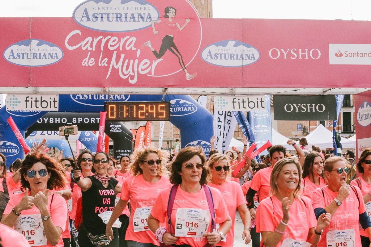 Llegada de la Carrera de la Mujer de Zaragoza (GALERÍA 16)