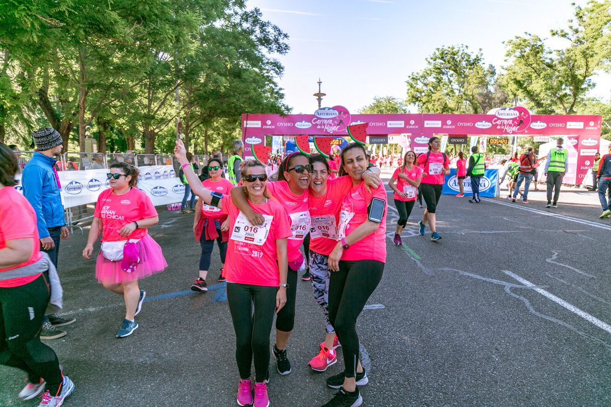 Carrera de la Mujer de Madrid - META, ARCO DERECHO (de 54:34 a 56:19)