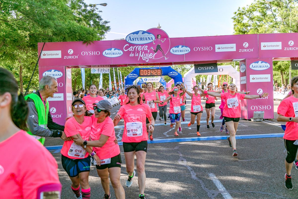 Carrera de la Mujer de Madrid - META, ARCO DERECHO (de 33:57 a 35:05)