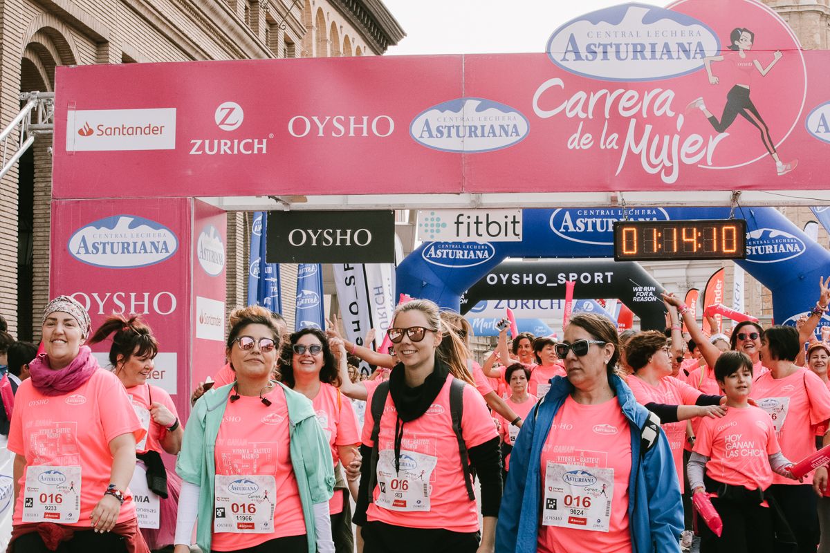 Llegada de la Carrera de la Mujer de Zaragoza (GALERÍA 17)
