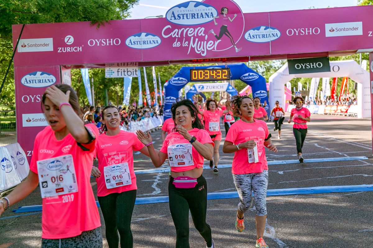 Carrera de la Mujer de Madrid - META, ARCO DERECHO (de 33:57 a 35:05)