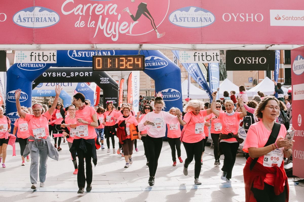 Llegada de la Carrera de la Mujer de Zaragoza (GALERÍA 16)
