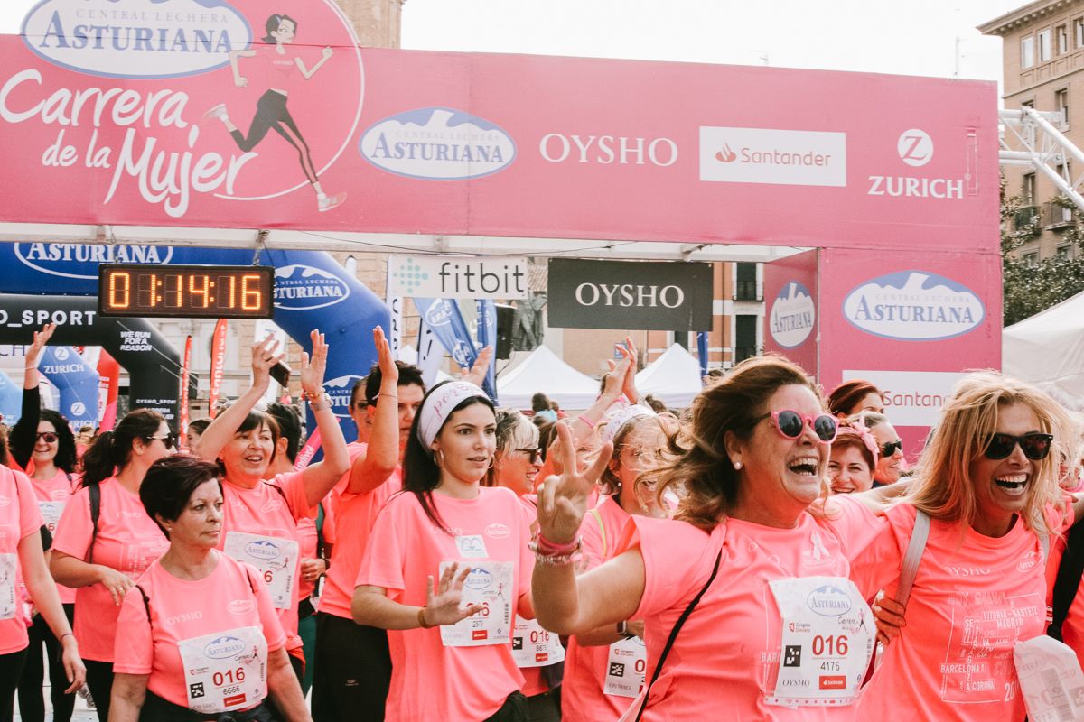 Llegada de la Carrera de la Mujer de Zaragoza (GALERÍA 17)