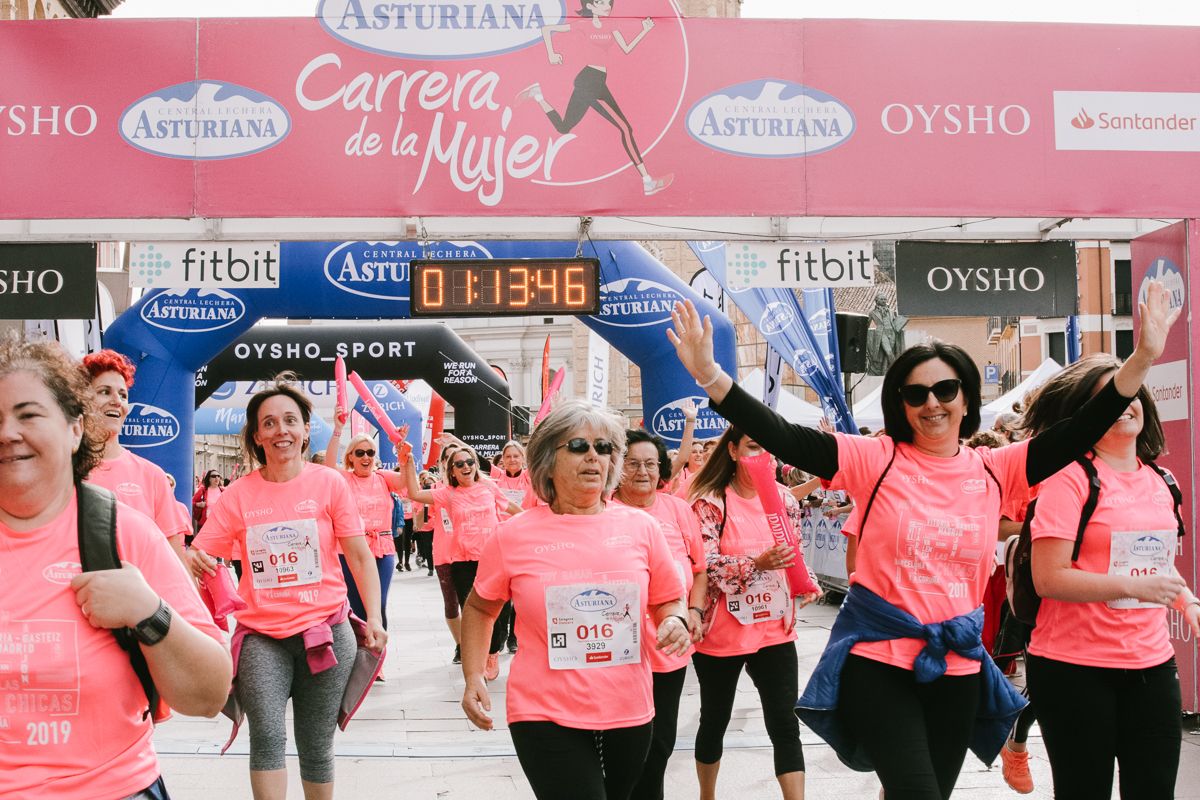 Llegada de la Carrera de la Mujer de Zaragoza (GALERÍA 17)