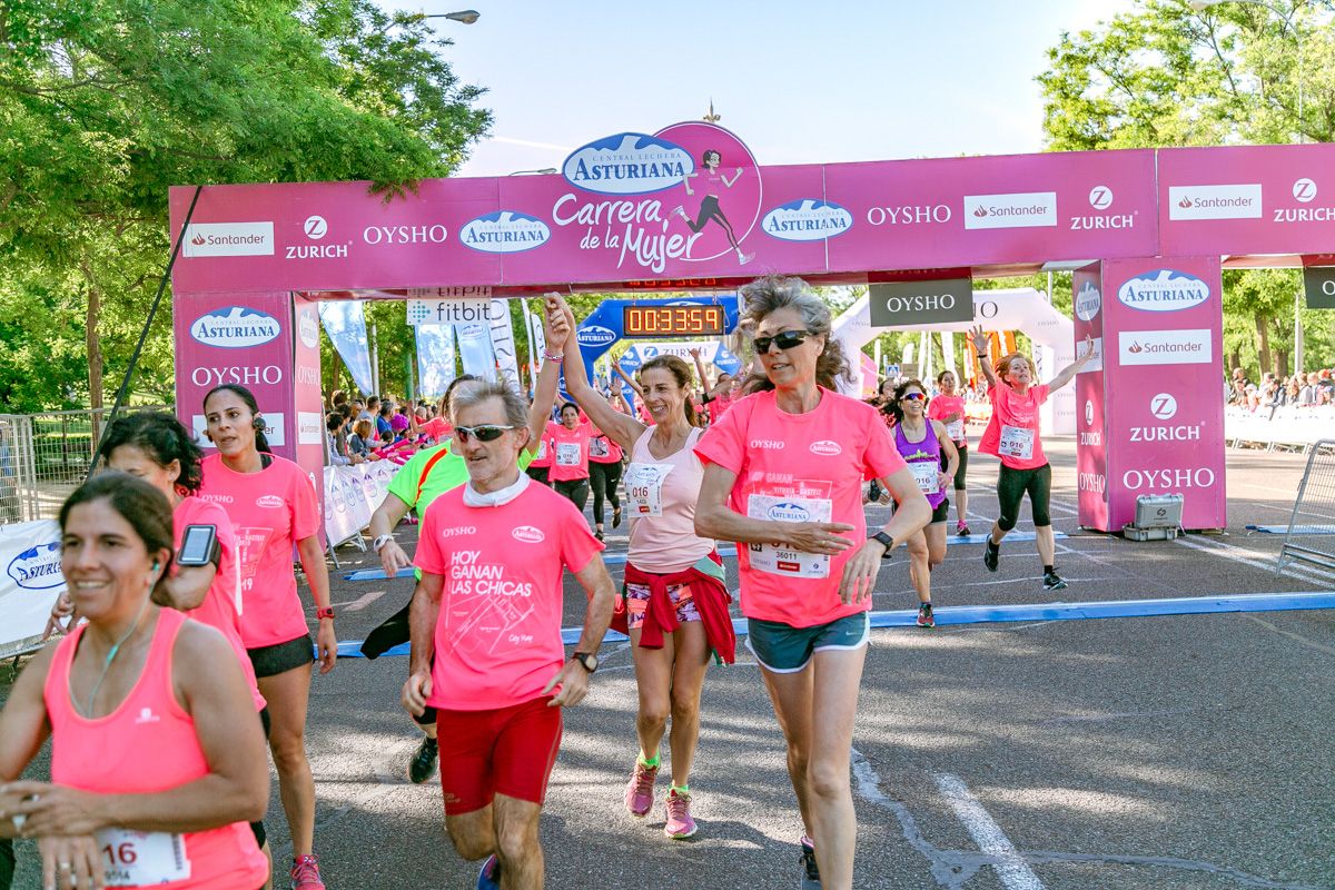 Carrera de la Mujer de Madrid - META, ARCO DERECHO (de 33:57 a 35:05)