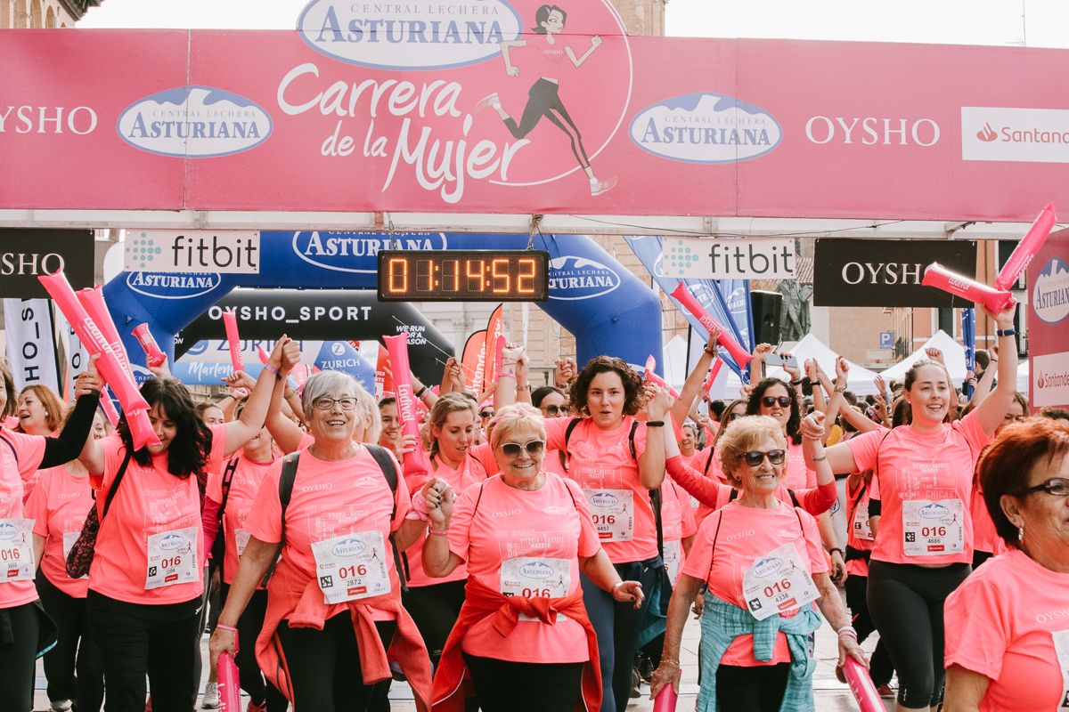 Llegada de la Carrera de la Mujer de Zaragoza (GALERÍA 17)