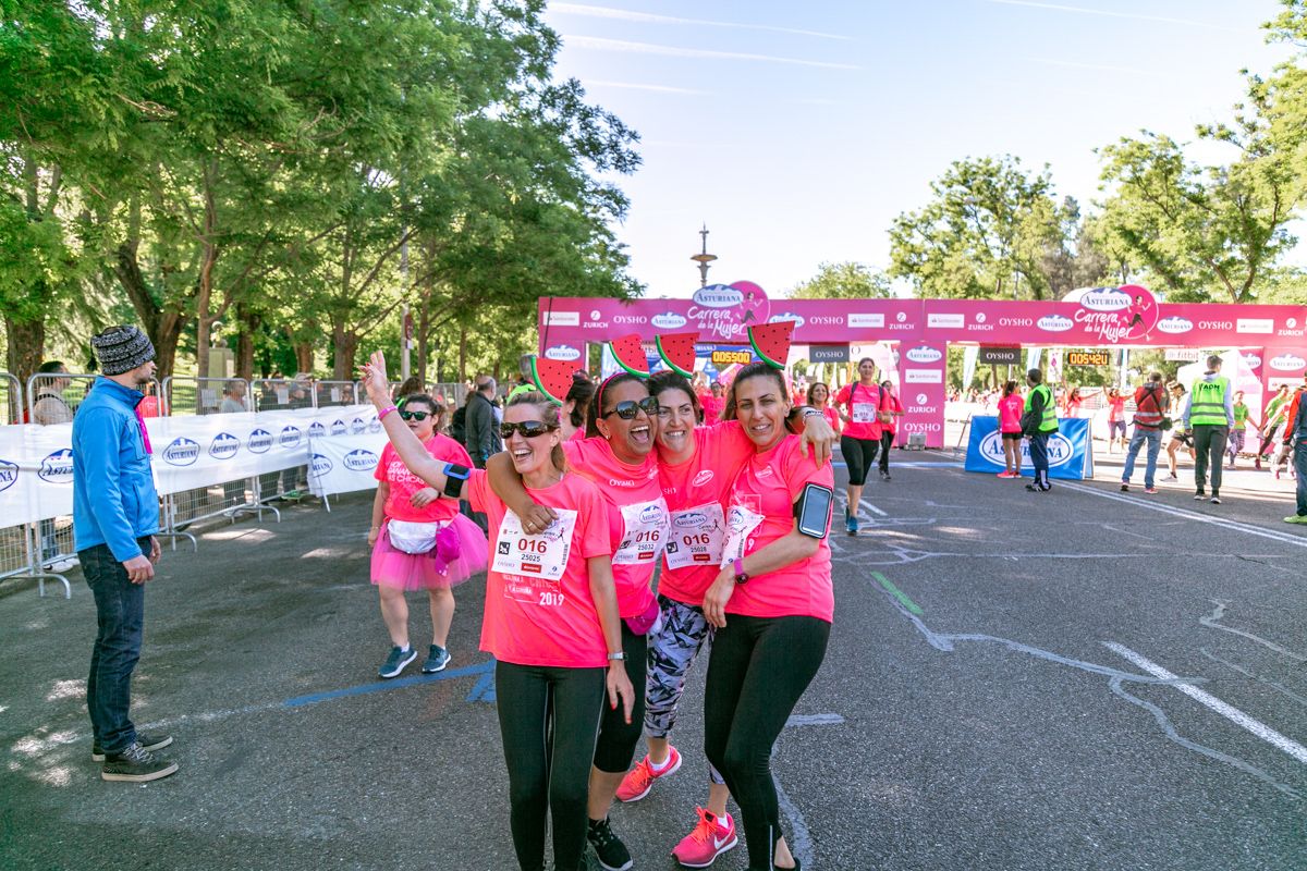 Carrera de la Mujer de Madrid - META, ARCO DERECHO (de 54:34 a 56:19)