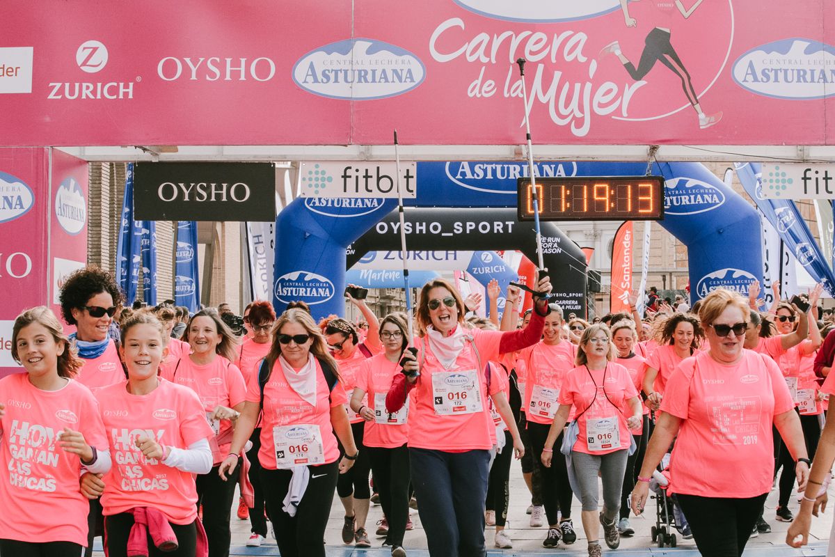 Llegada de la Carrera de la Mujer de Zaragoza (GALERÍA 19)