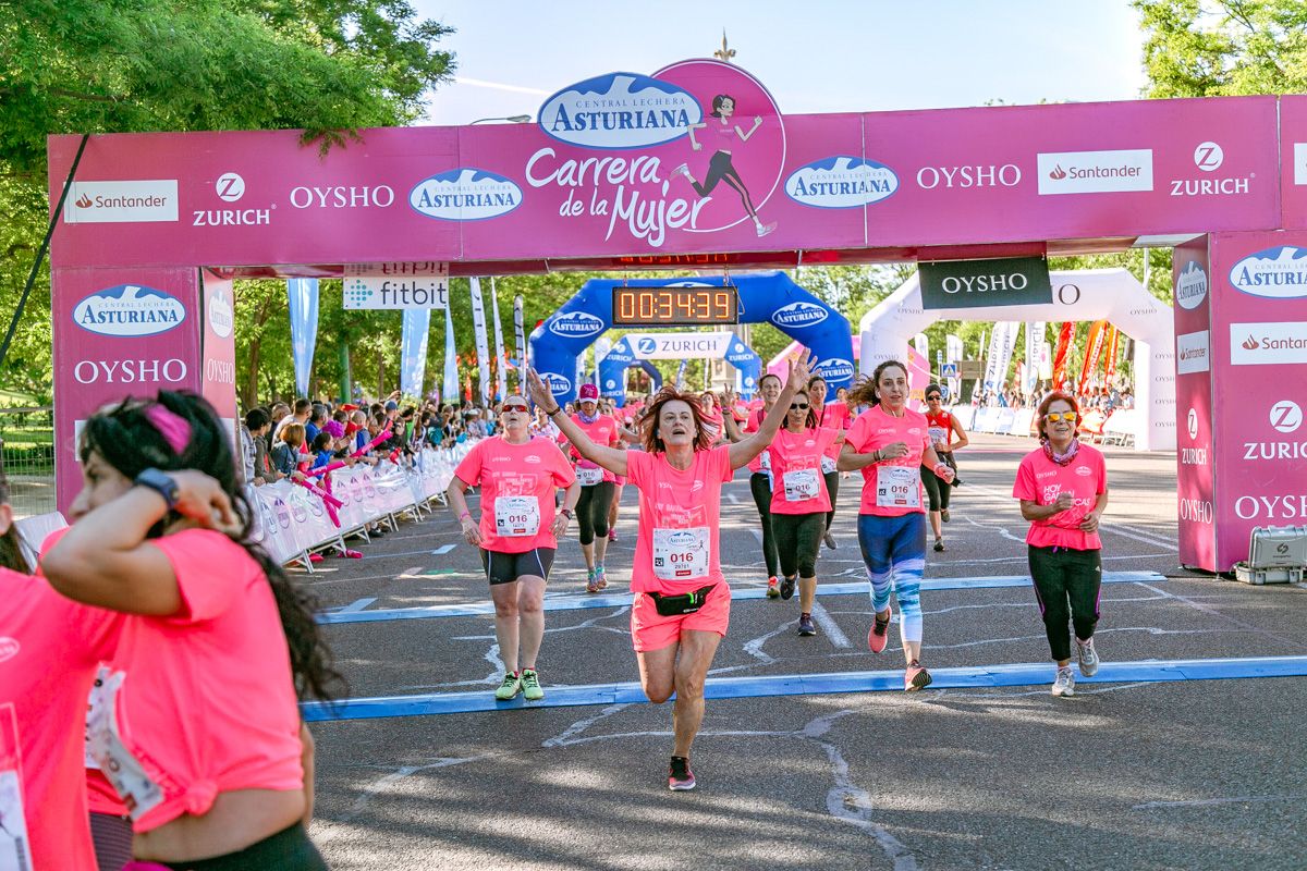 Carrera de la Mujer de Madrid - META, ARCO DERECHO (de 33:57 a 35:05)