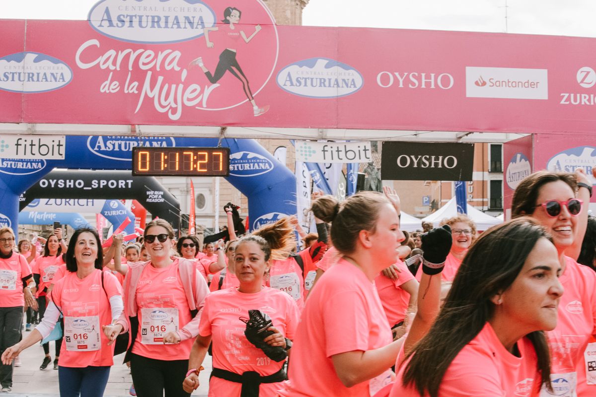 Llegada de la Carrera de la Mujer de Zaragoza (GALERÍA 18)