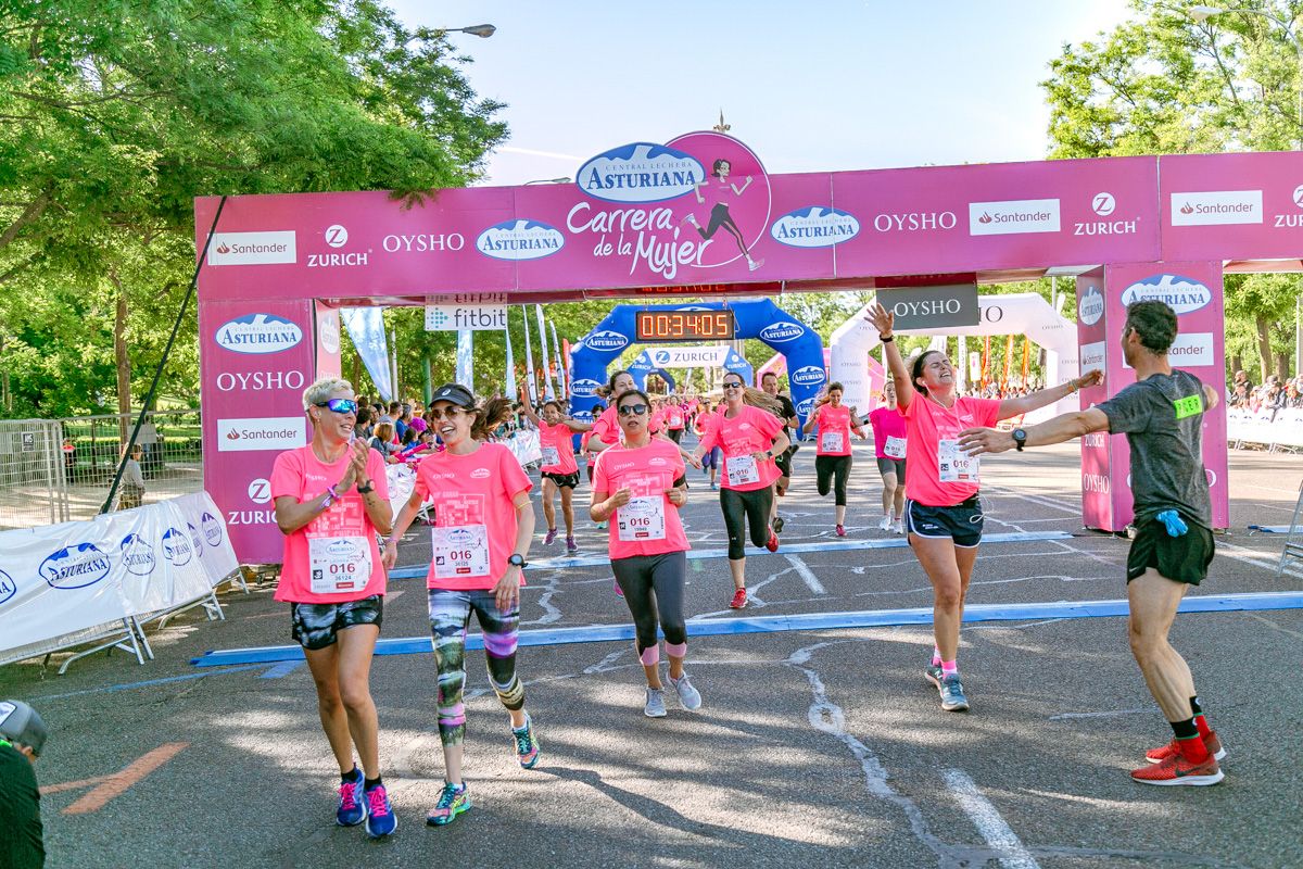Carrera de la Mujer de Madrid - META, ARCO DERECHO (de 33:57 a 35:05)