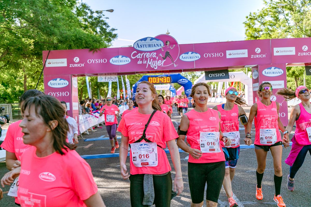 Carrera de la Mujer de Madrid - META, ARCO DERECHO (de 33:57 a 35:05)