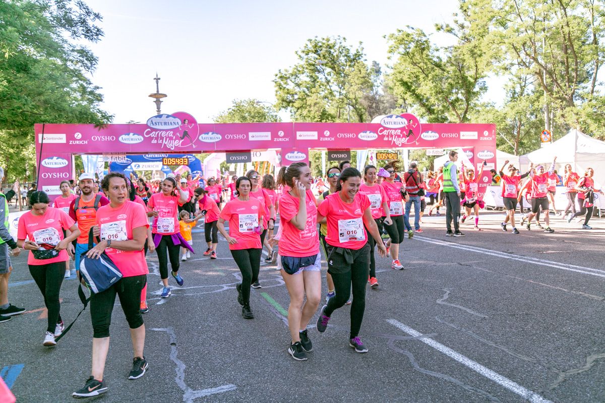 Carrera de la Mujer de Madrid - META, ARCO DERECHO (de 53:03 a 54:33)