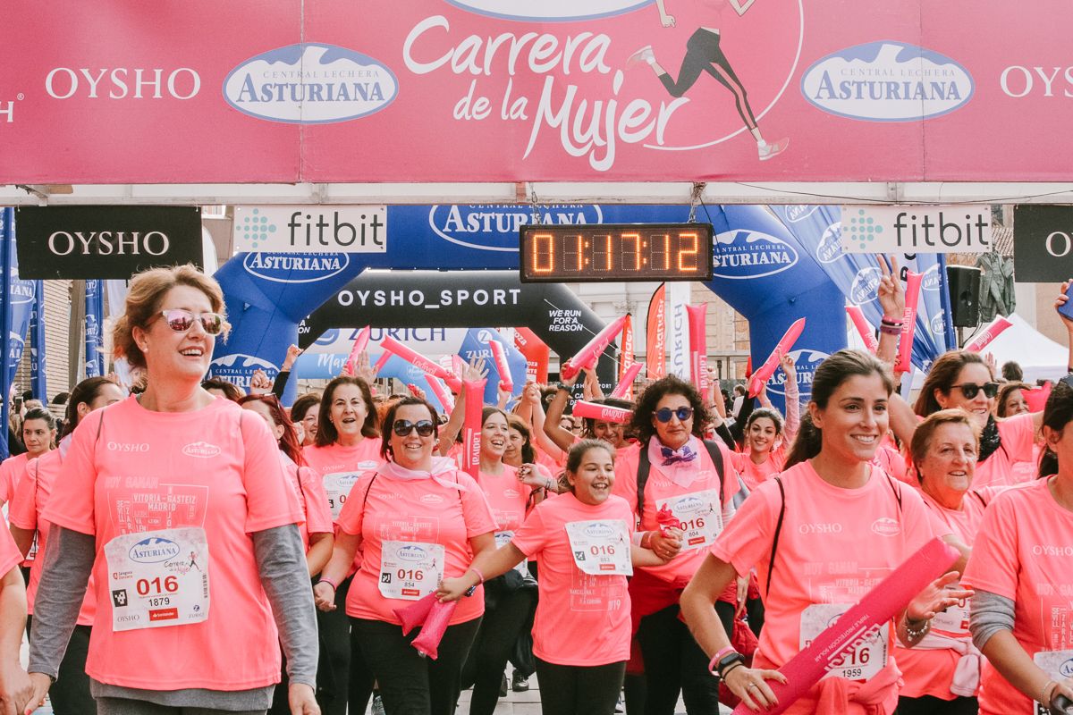 Llegada de la Carrera de la Mujer de Zaragoza (GALERÍA 18)