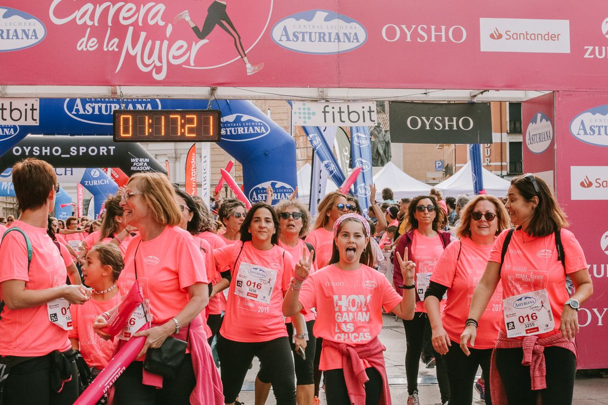 Llegada de la Carrera de la Mujer de Zaragoza (GALERÍA 18)