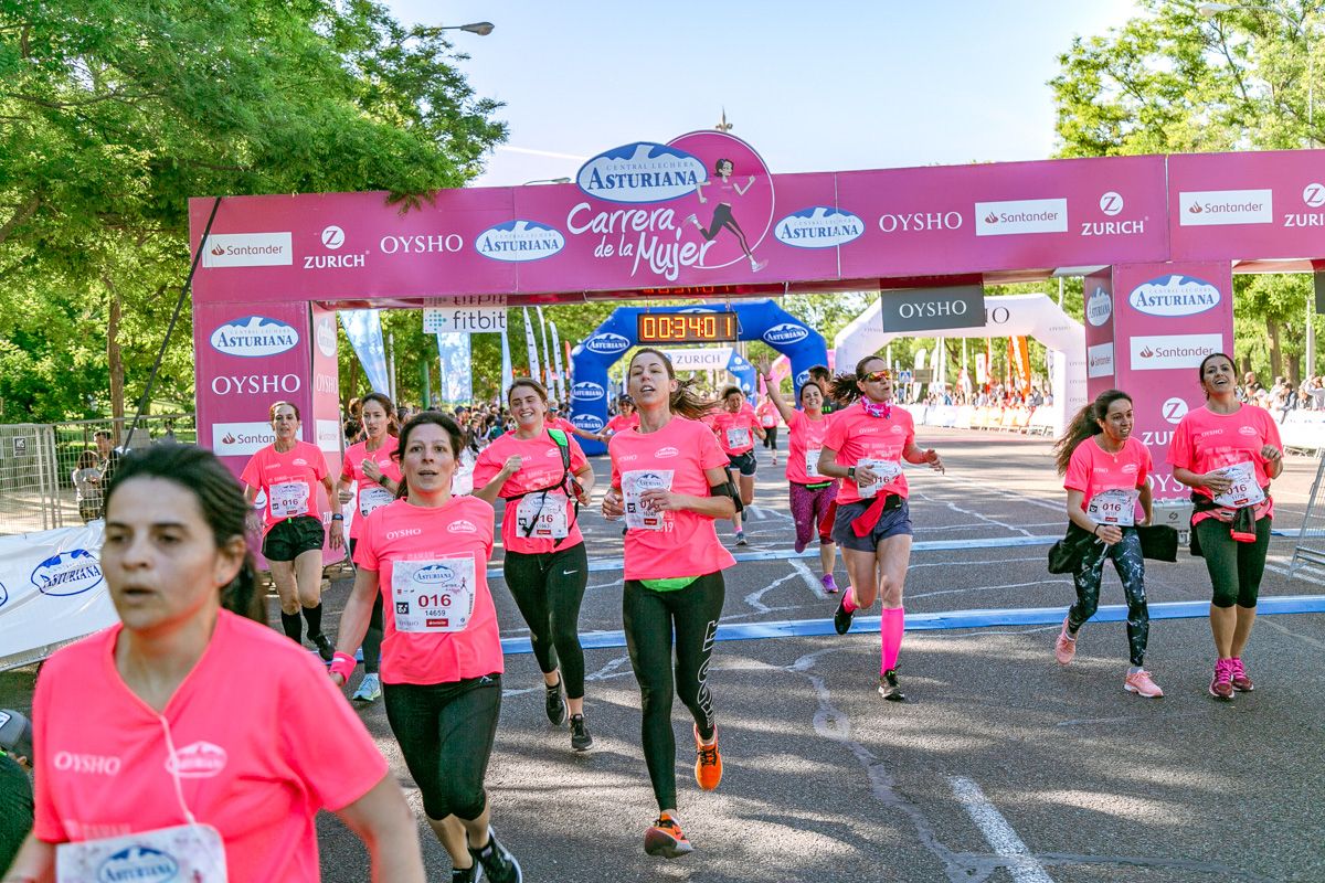 Carrera de la Mujer de Madrid - META, ARCO DERECHO (de 33:57 a 35:05)