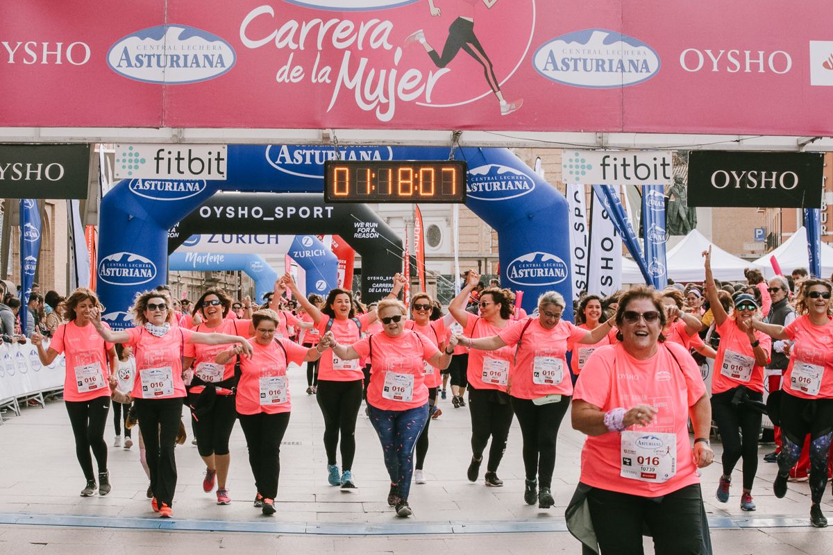 Llegada de la Carrera de la Mujer de Zaragoza (GALERÍA 18)