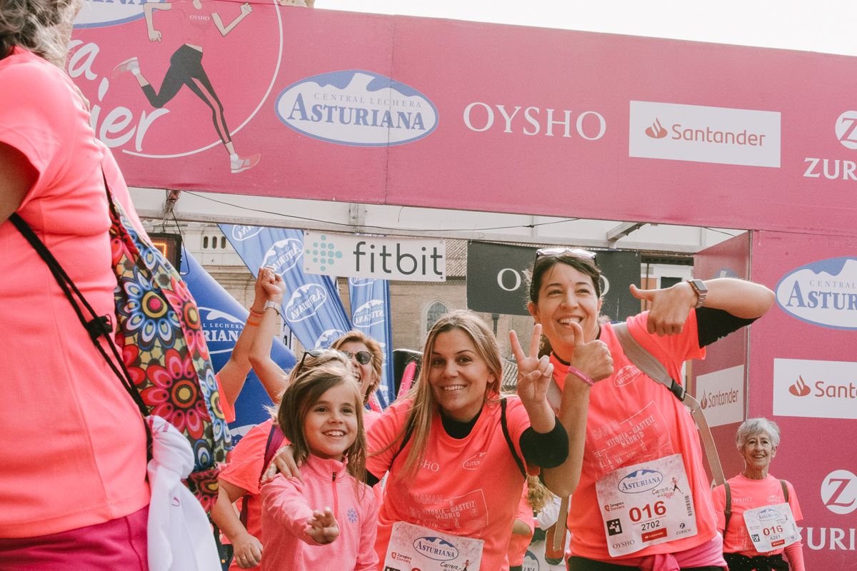 Llegada de la Carrera de la Mujer de Zaragoza (GALERÍA 18)