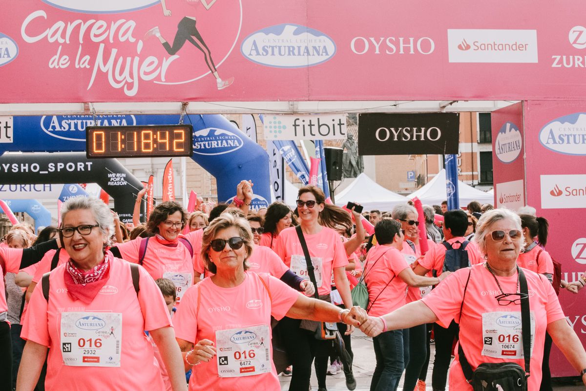 Llegada de la Carrera de la Mujer de Zaragoza (GALERÍA 19)