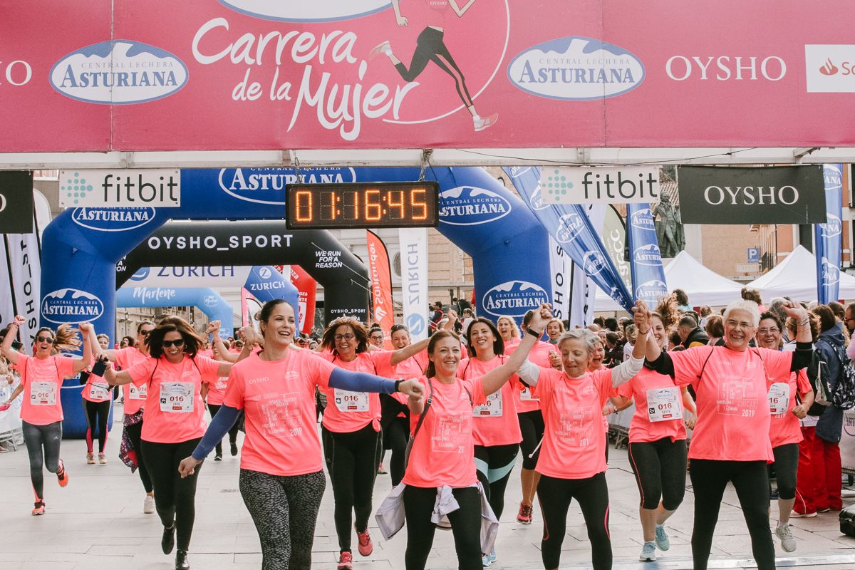 Llegada de la Carrera de la Mujer de Zaragoza (GALERÍA 18)