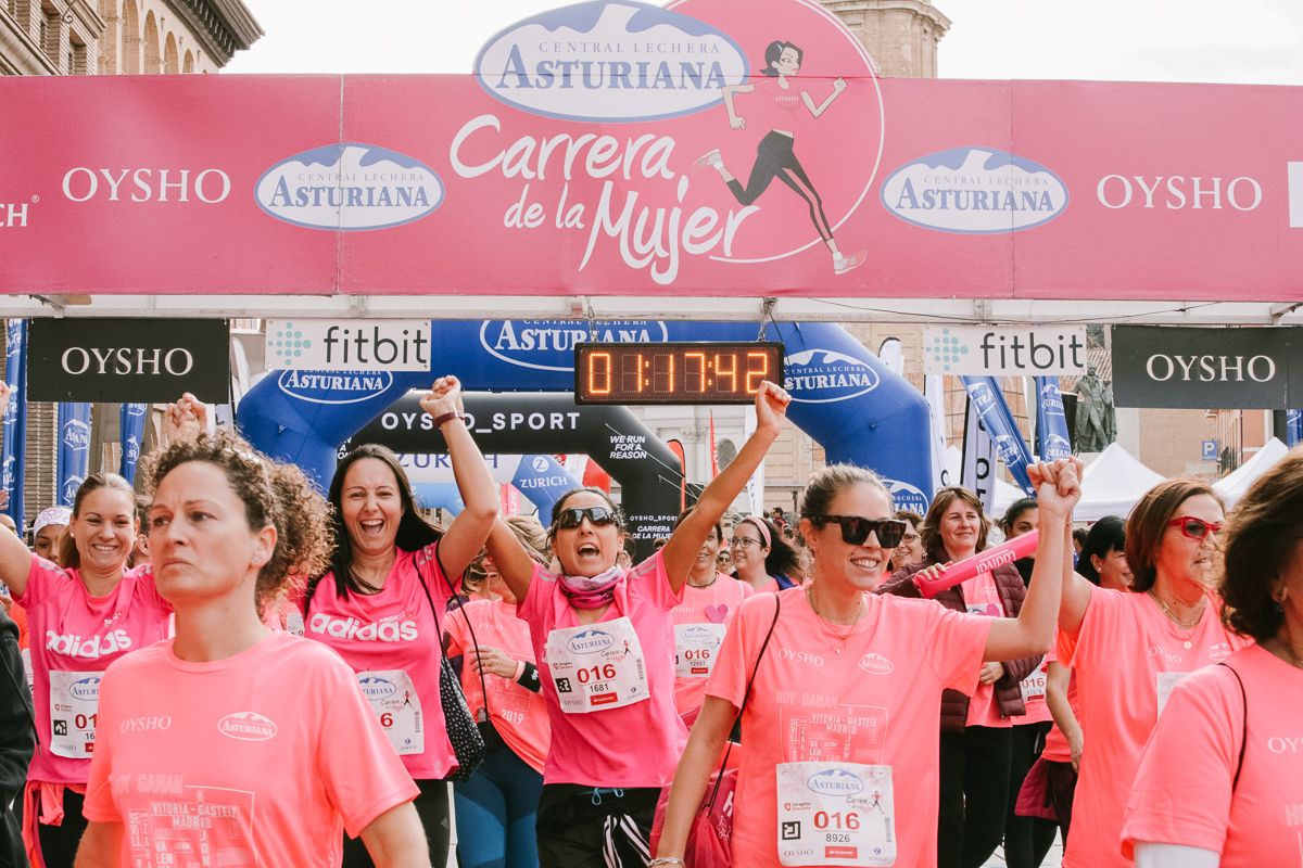 Llegada de la Carrera de la Mujer de Zaragoza (GALERÍA 18)