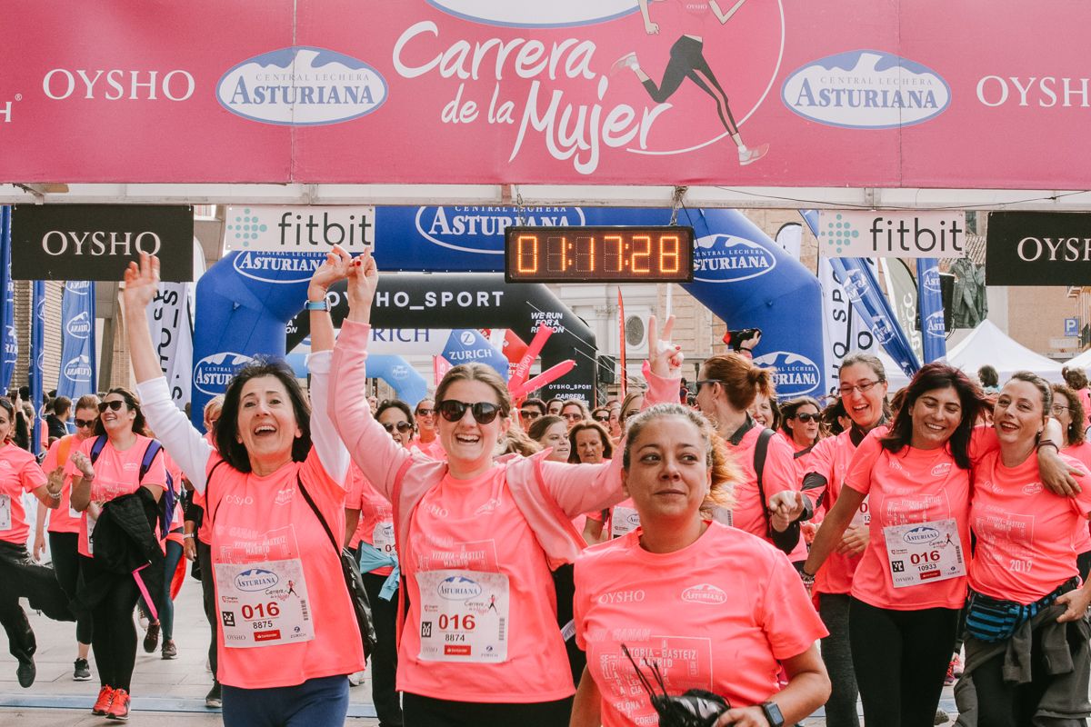 Llegada de la Carrera de la Mujer de Zaragoza (GALERÍA 18)