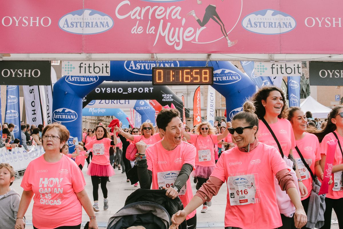 Llegada de la Carrera de la Mujer de Zaragoza (GALERÍA 18)