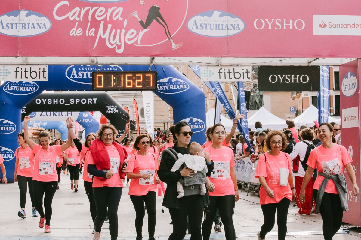Llegada de la Carrera de la Mujer de Zaragoza (GALERÍA 18)