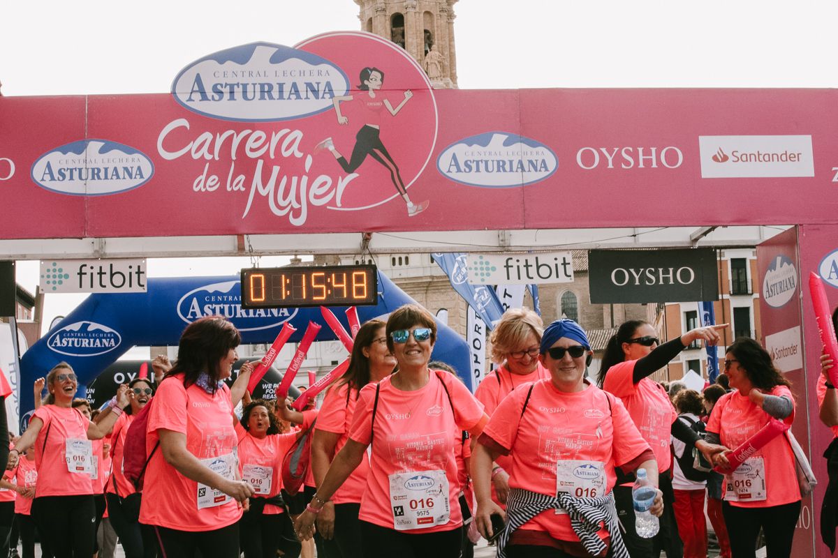 Llegada de la Carrera de la Mujer de Zaragoza (GALERÍA 18)