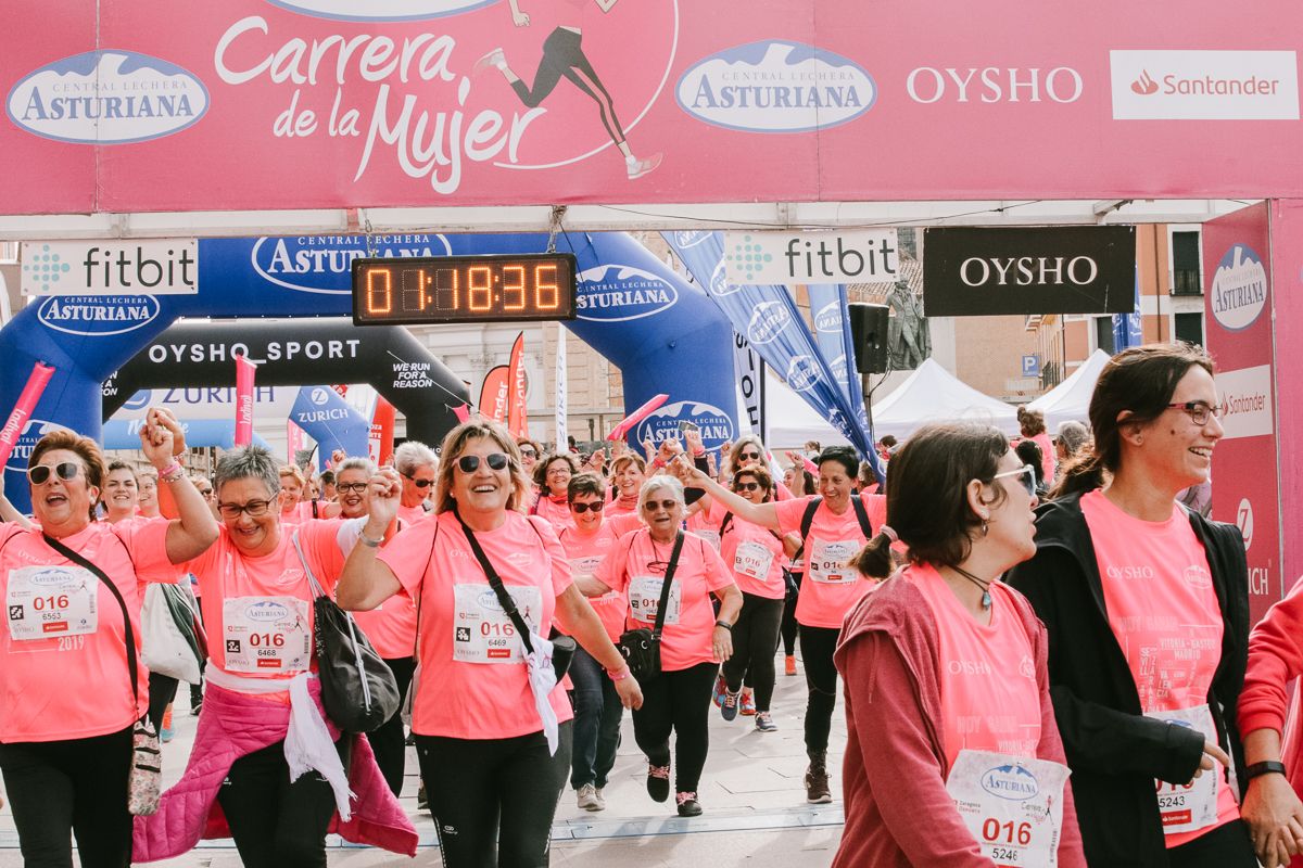 Llegada de la Carrera de la Mujer de Zaragoza (GALERÍA 19)