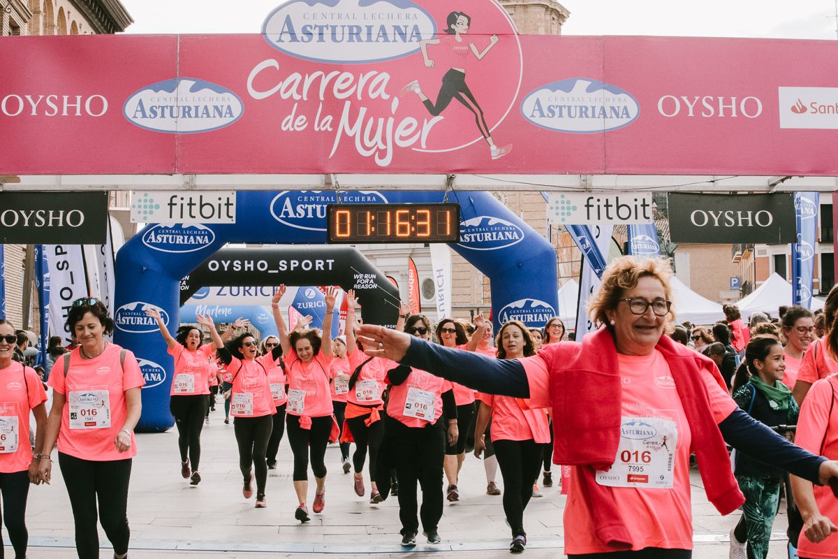Llegada de la Carrera de la Mujer de Zaragoza (GALERÍA 18)