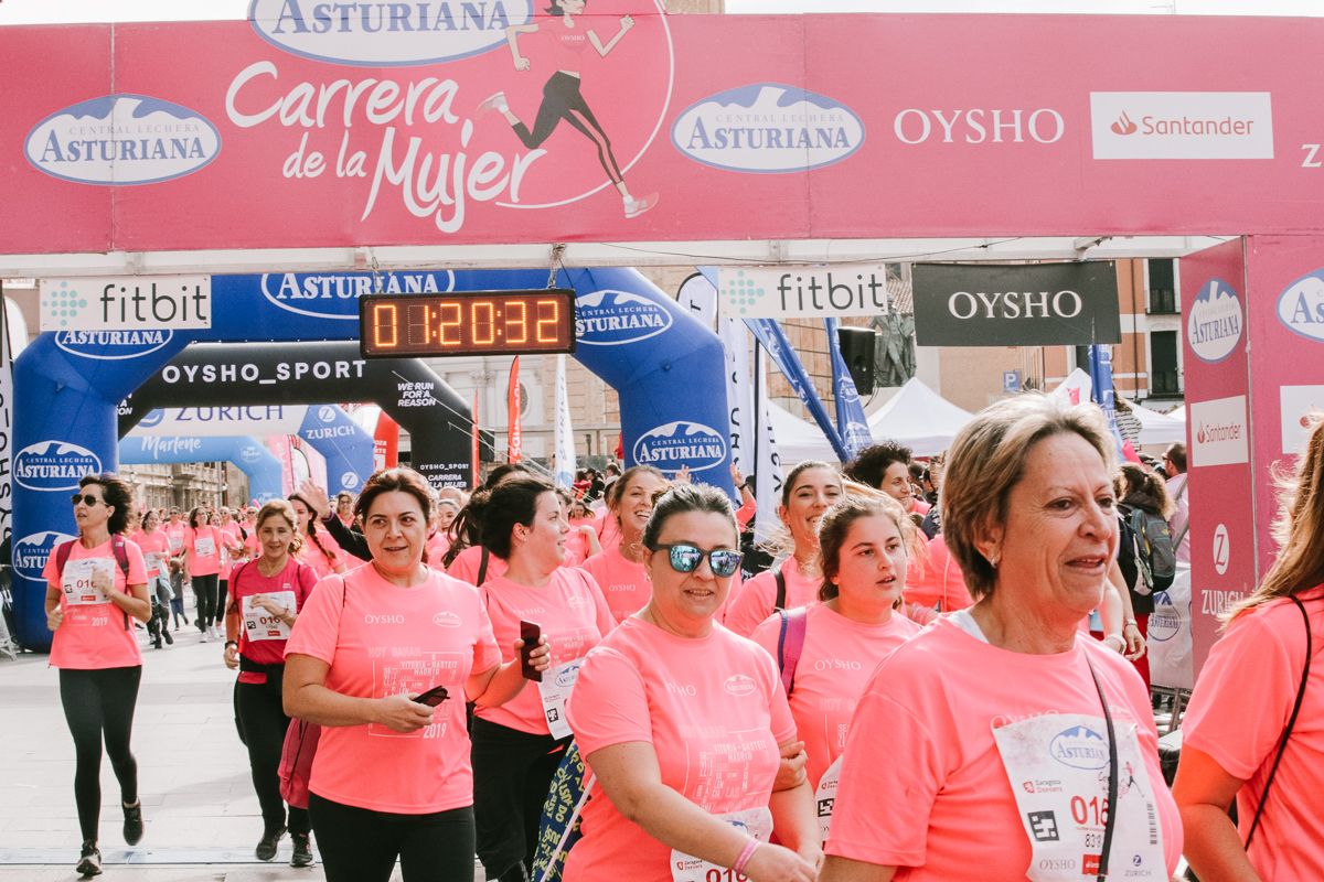 Llegada de la Carrera de la Mujer de Zaragoza (GALERÍA 20)