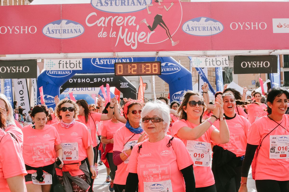 Llegada de la Carrera de la Mujer de Zaragoza (GALERÍA 21)