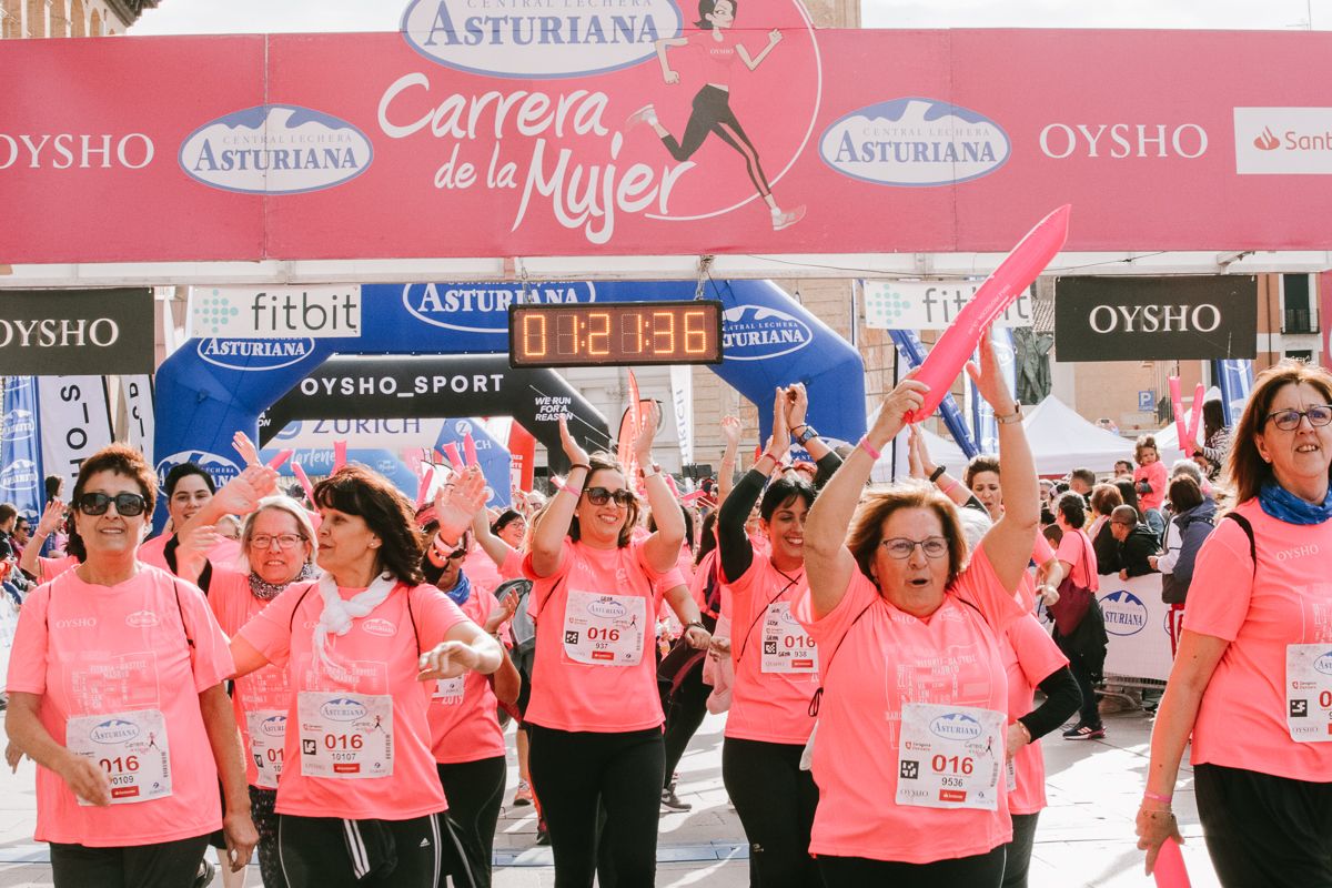 Llegada de la Carrera de la Mujer de Zaragoza (GALERÍA 21)