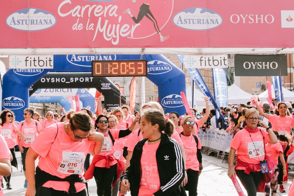 Llegada de la Carrera de la Mujer de Zaragoza (GALERÍA 20)