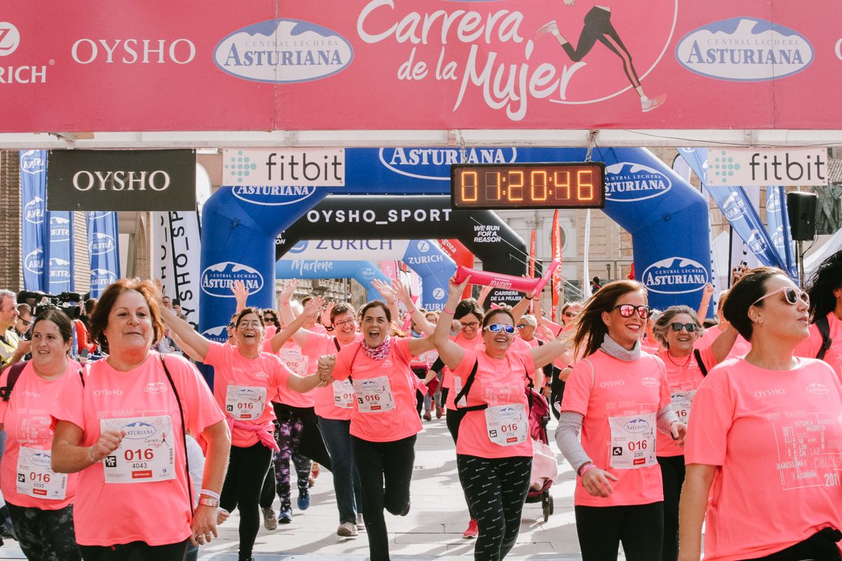 Llegada de la Carrera de la Mujer de Zaragoza (GALERÍA 20)